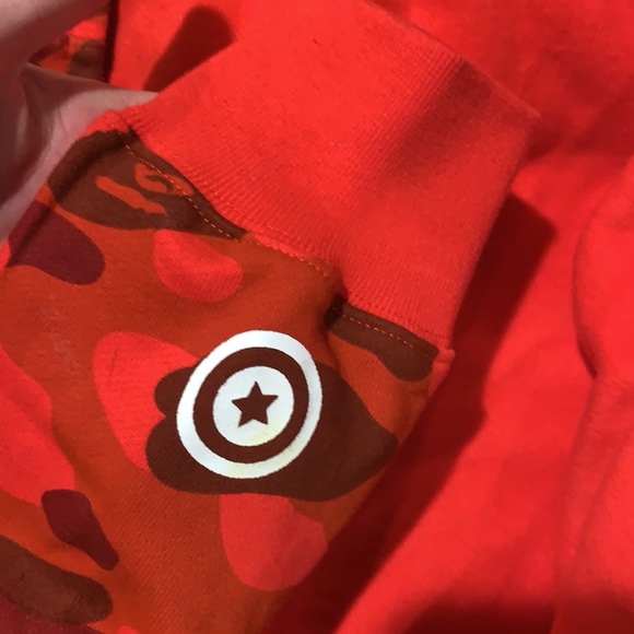 Bape red shark hoodie - Picture 3 of 6